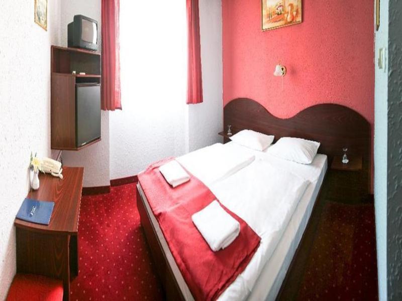 Hotel Berlin بودابست المظهر الخارجي الصورة