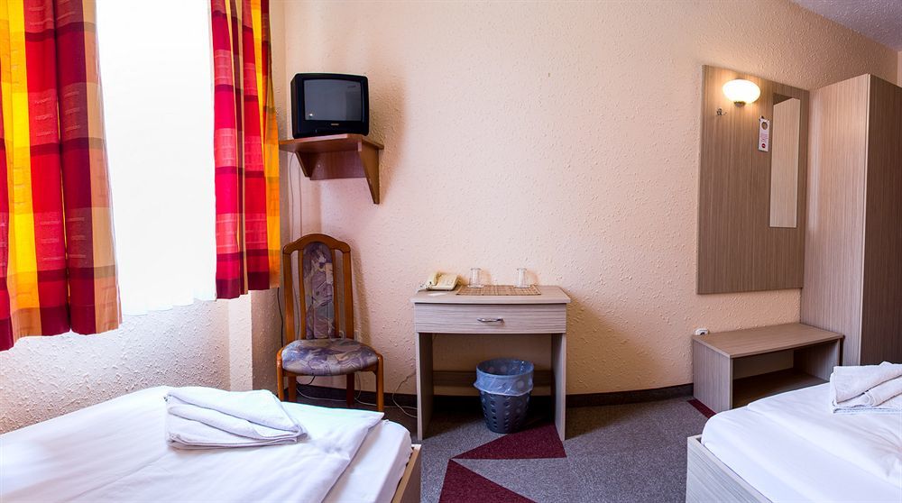 Hotel Berlin بودابست المظهر الخارجي الصورة